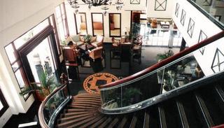 Equator Hotel Surabaia Exterior foto